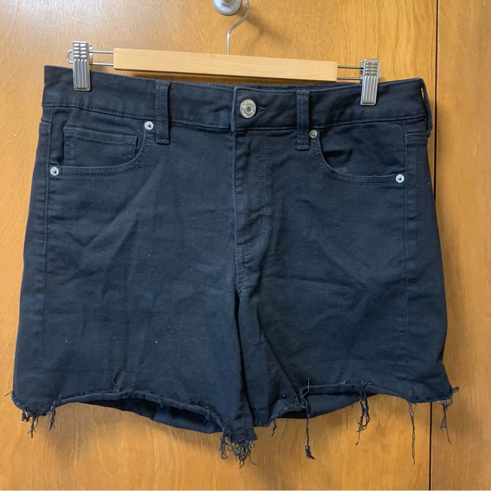 American Eagle Black MIDI shorts SZ 14
